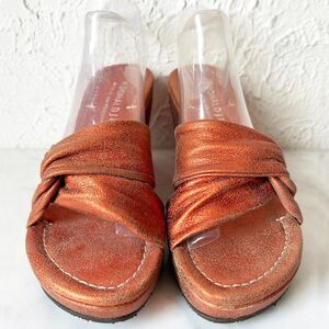 Donald J Pliner Wedge Sandal Women's 5.5 Metallic Orange Leather Slip On Vivi